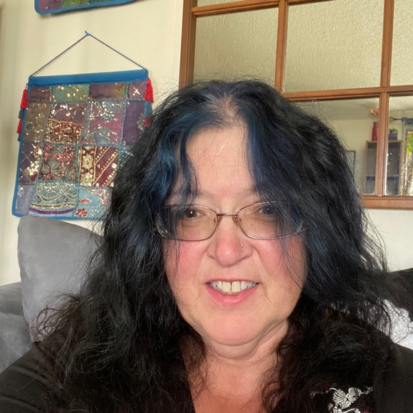 Meet your Posher, Brenda - Picture 1 of 1